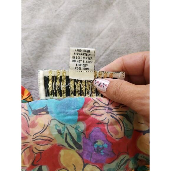 Vintage Silk Exchange 100% Silk Floral Tropical Hawaiian Ruffled Blouse Large - Picture 11 of 11